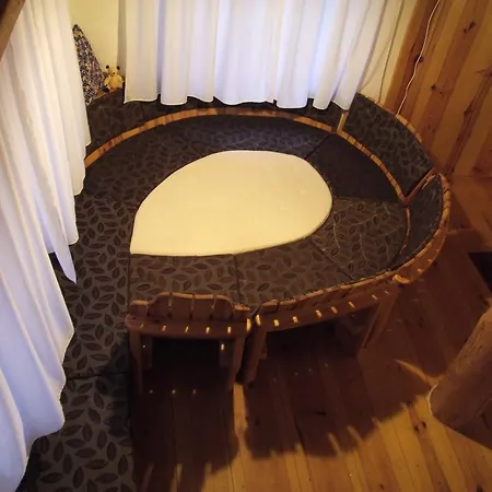 Kismelyvolgyi Vendeghaz Guest house
